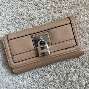 Guess Wallet